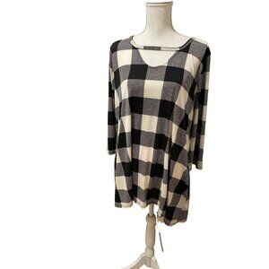 Heimish USA black white check swing Top Size 2X cut outs